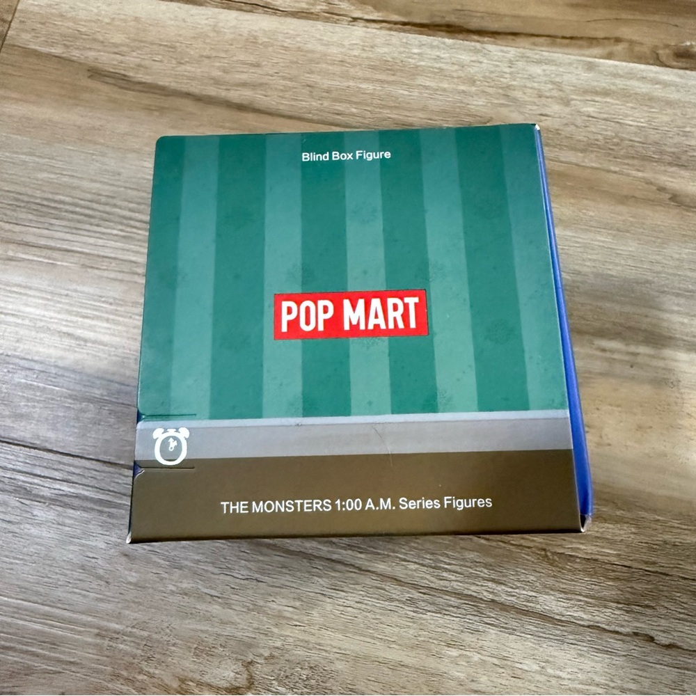 Pop Mart THE MONSTERS 1:00 A.M. Series - SWEET DREAM TIME  - 100% Authentic - Picture 10 of 13